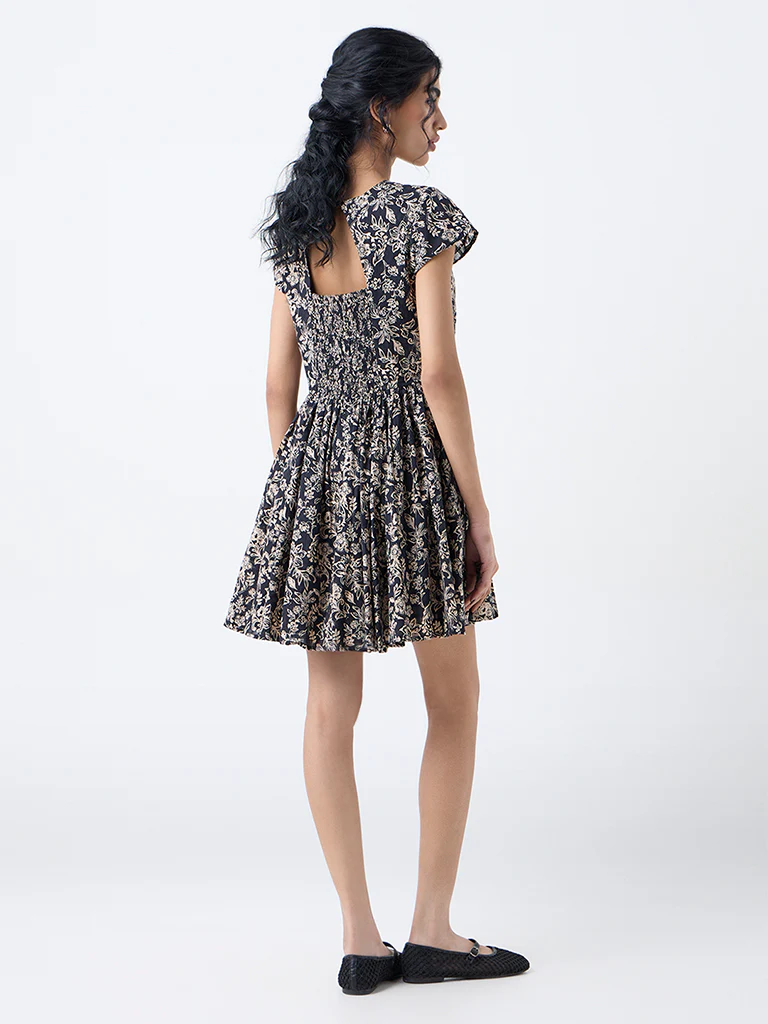 Bombay Paisley Black Foliage Design Cotton A-Line Dress - Image 4