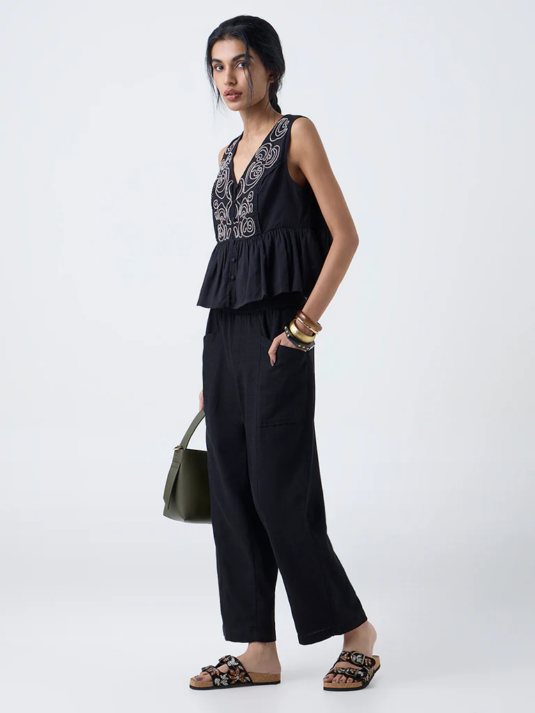 Bombay Paisley Black Solid Cotton-Blend Pants
