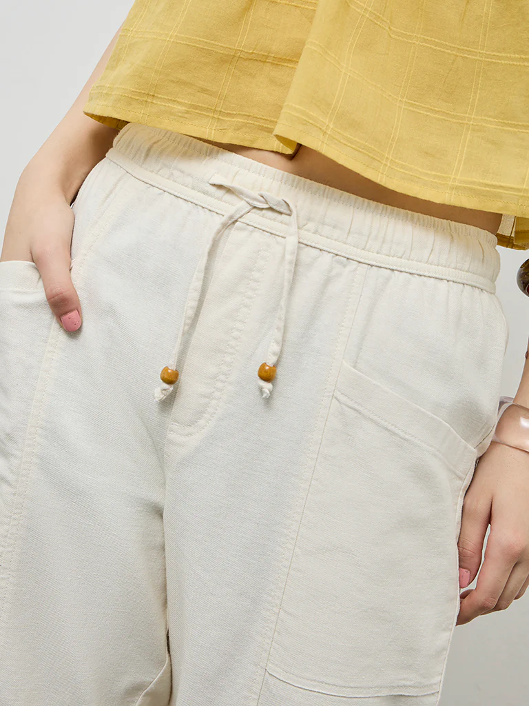 Bombay Paisley Off-White High-Rise Cotton-Blend Pants - Image 3