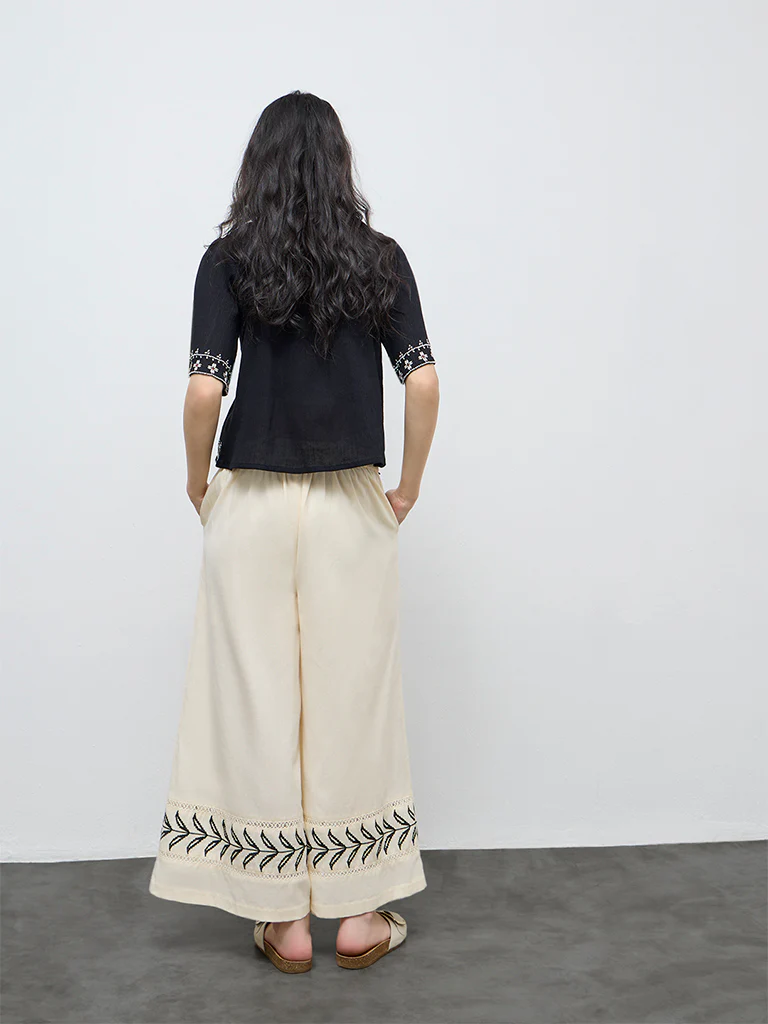 Bombay Paisley Off-White Printed High-Rise Cotton-Blended Palazzos - Image 4