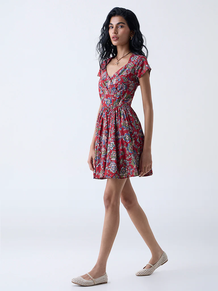 Bombay Paisley Red Floral Pattern Cotton A-Line Dress - Image 2