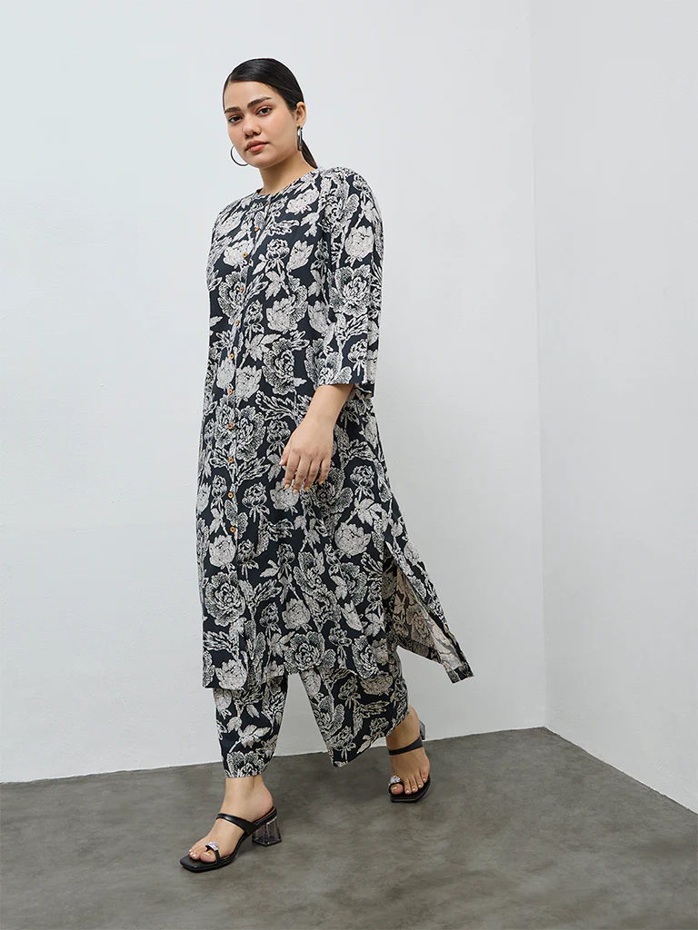 Diza Black Botanical Design A-Line Kurta - Image 2