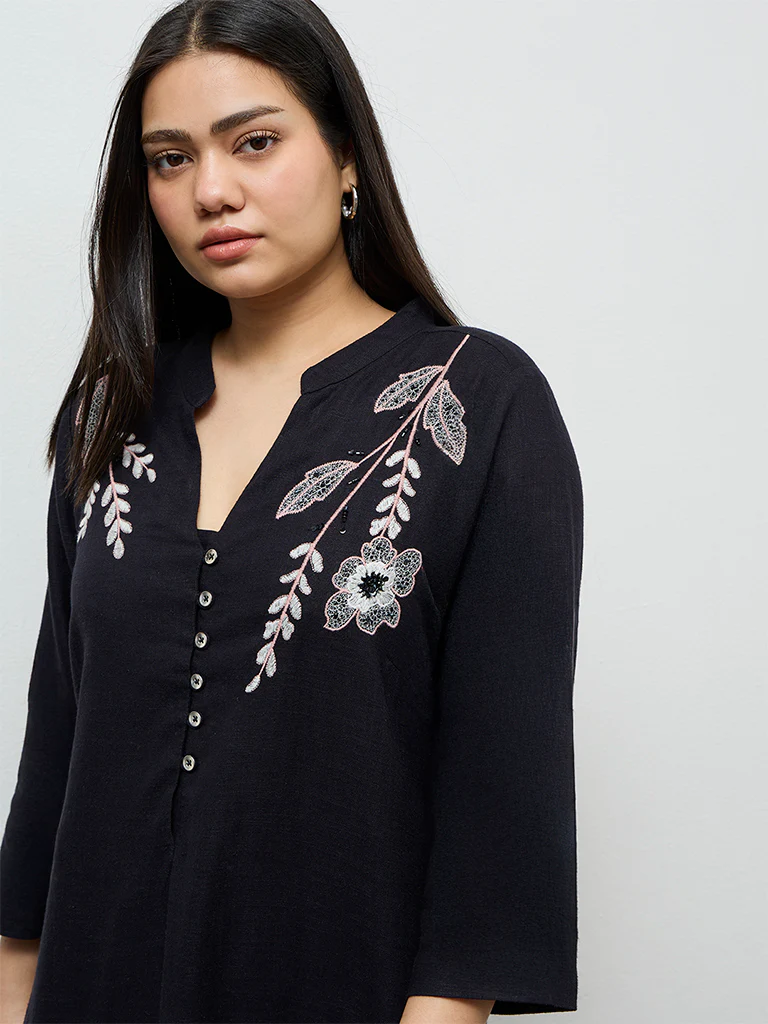 Diza Black Floral Embroidered A-Line Kurta - Image 3