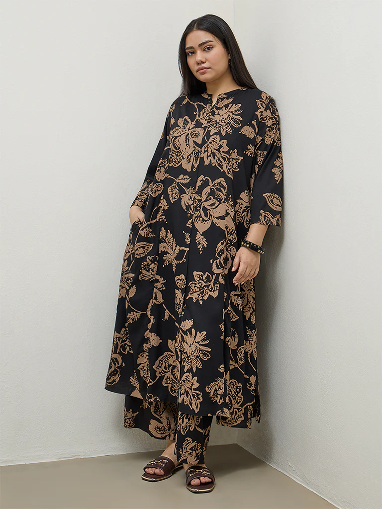 Diza Black Floral Pattern A-Line Kurta - Image 2