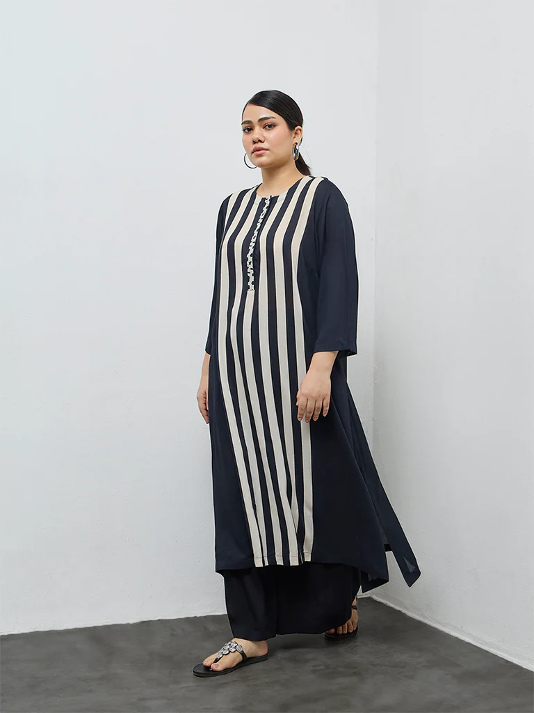 Diza Black Foliage Design A-Line Kurta - Image 2
