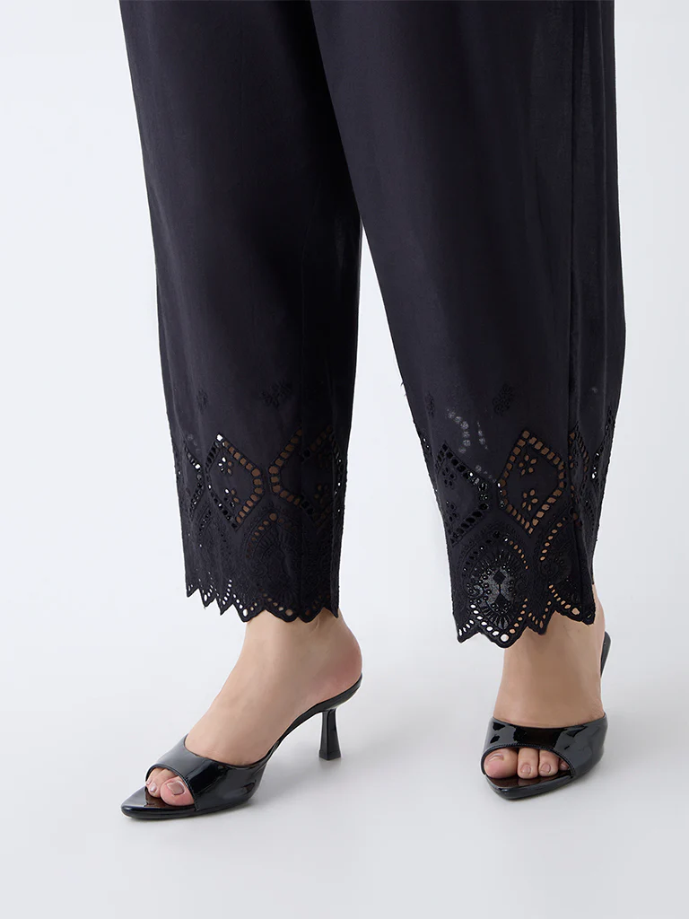 Diza Black Schiffli Detailed Cotton Pants - Image 3