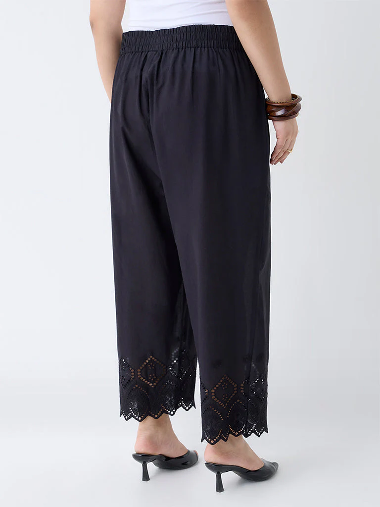 Diza Black Schiffli Detailed Cotton Pants - Image 4