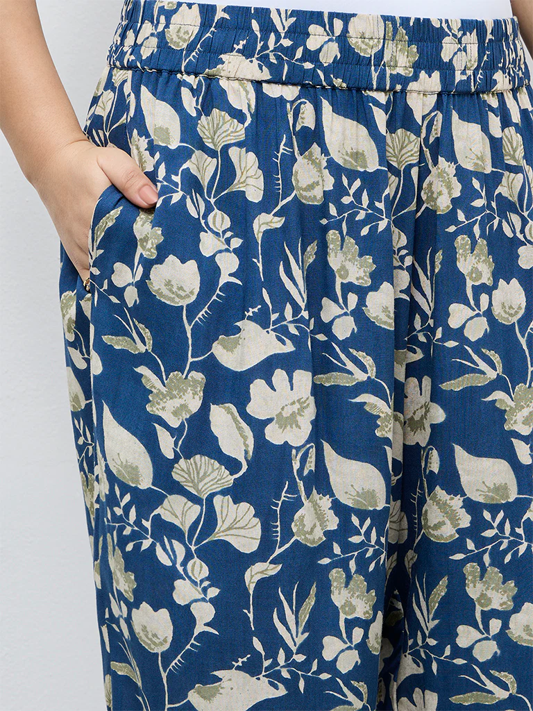 Diza Navy Floral Printed Pants - Image 3