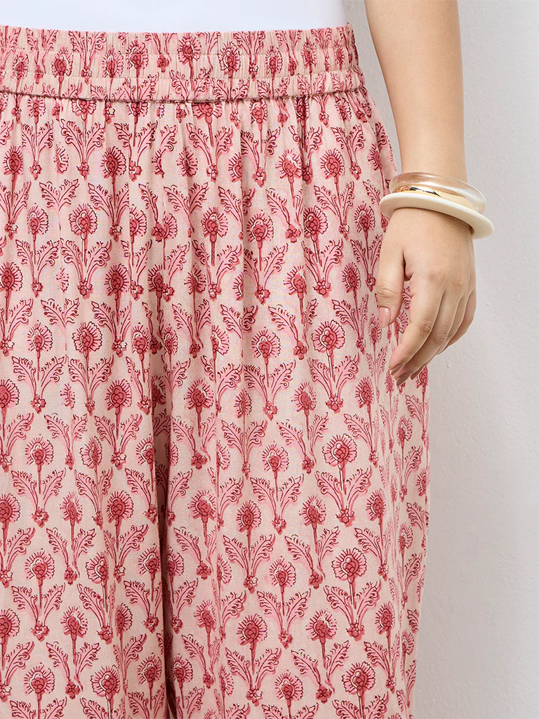 Diza Pink Floral Printed Pants - Image 3