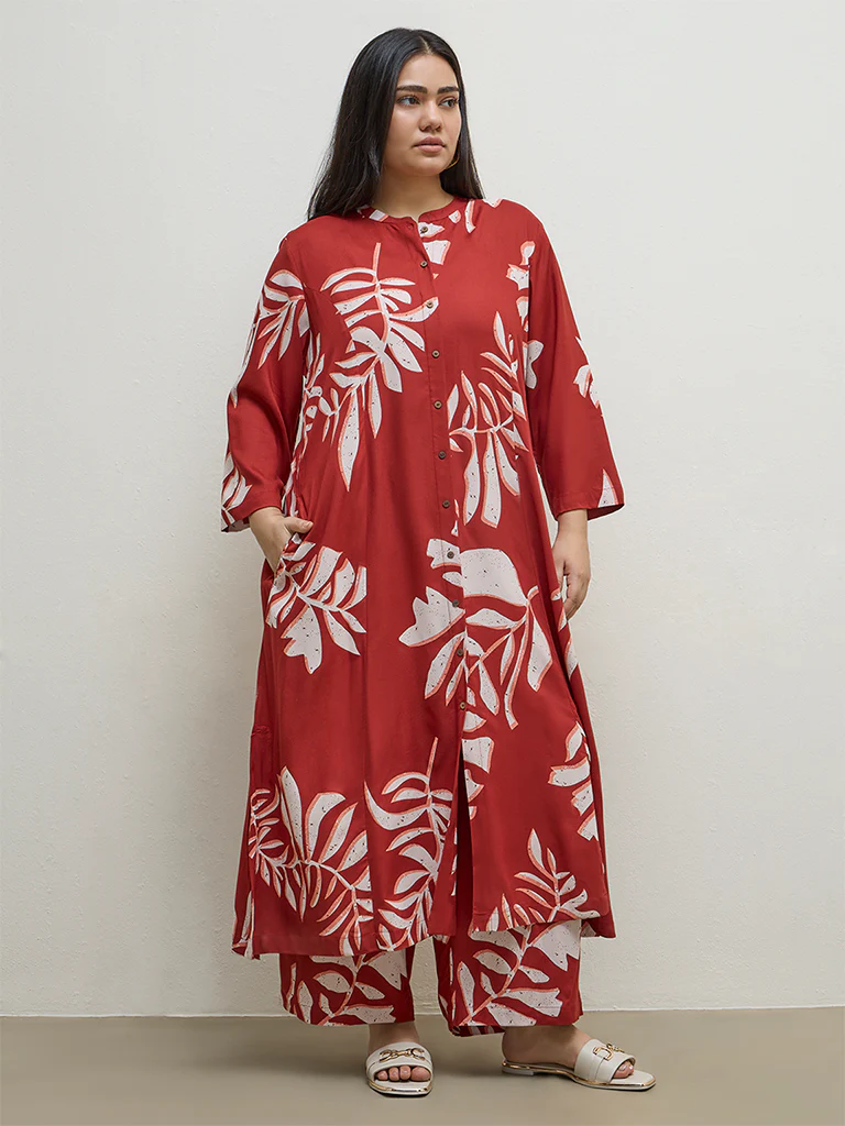 Diza Red Botanical Printed Palazzos - Image 2