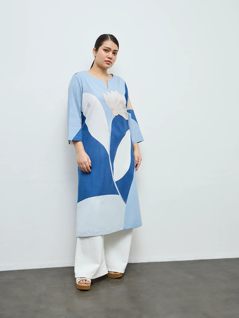 Diza Turquoise Floral Detailed Cotton-Blend A-Line Kurta - Image 2