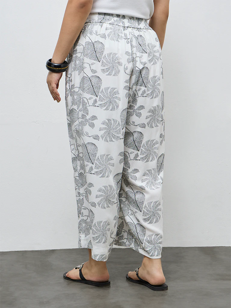 Diza White Leaf Design Pants - Image 4
