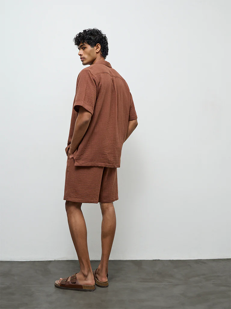 ETA Brown Crinkle-Textured Relaxed-Fit Mid-Rise Cotton Shorts - Image 5