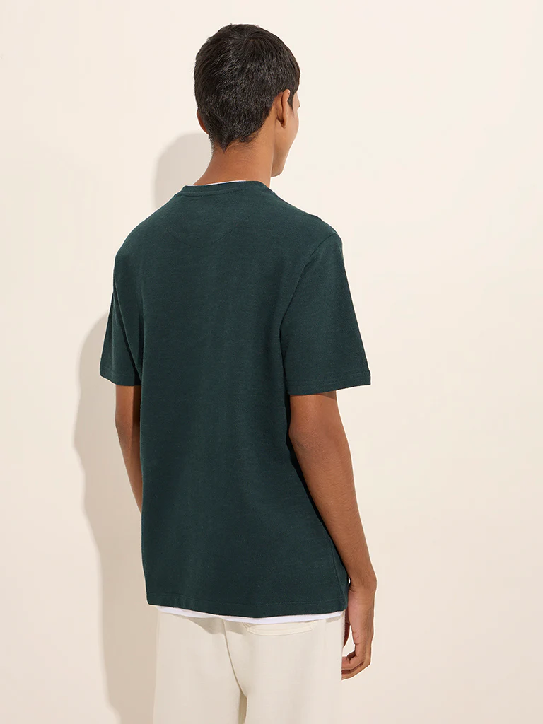 ETA Dark Green Solid Slim-Fit Cotton T-Shirt - Image 5