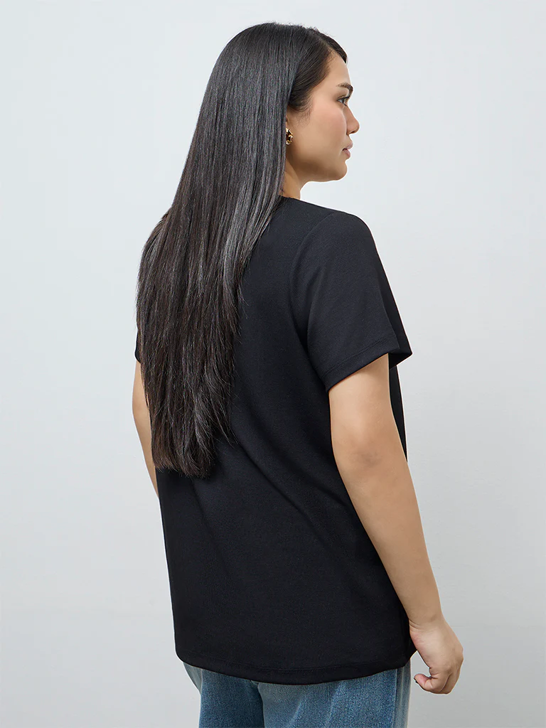 Gia Black Ribbed-Textured T-Shirt - Image 4