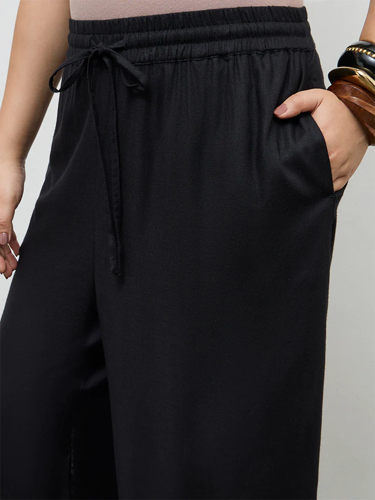 Gia Black Slit-Detailed High-Rise Pants - Image 3