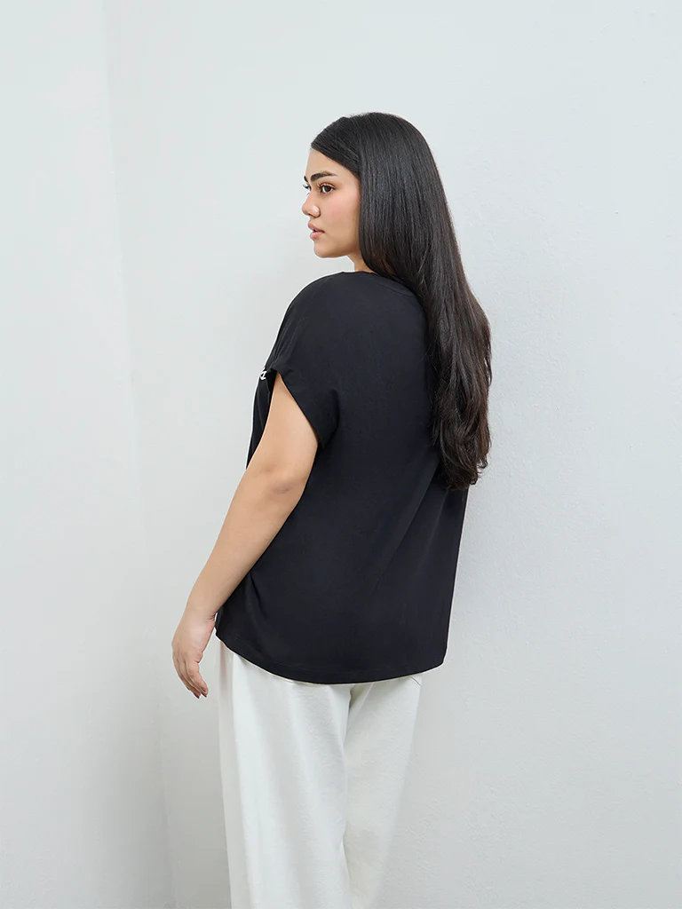 Gia Black Text Printed Cotton T-Shirt - Image 4