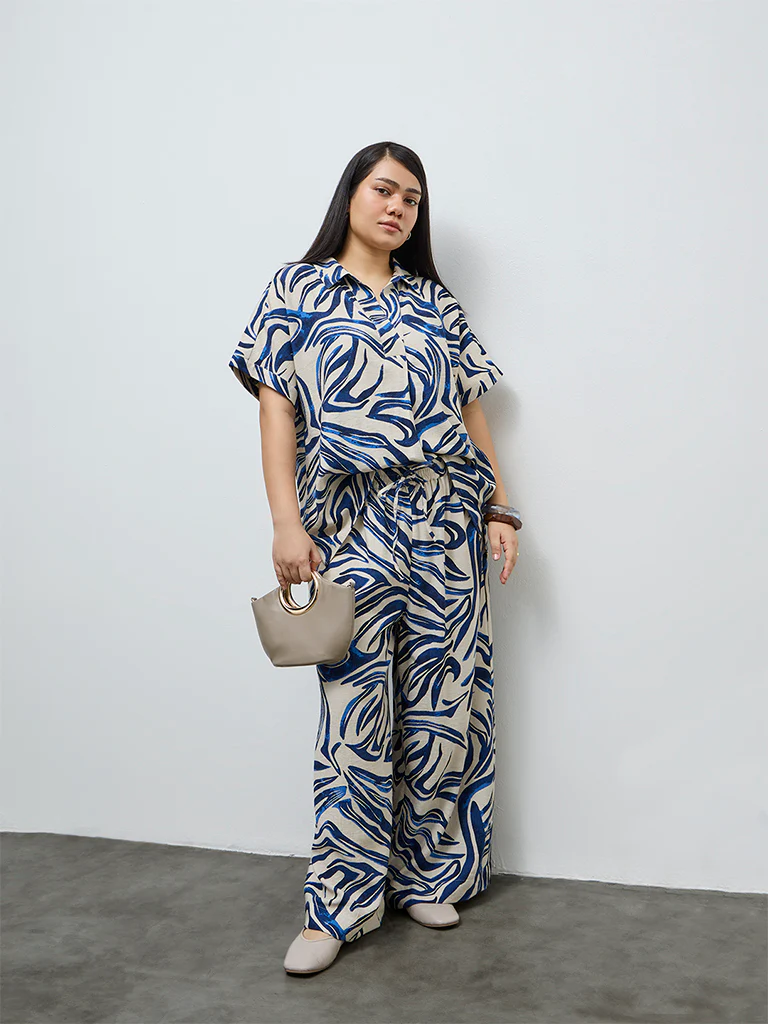 Gia Navy Abstract Design Linen-Blend Blouse - Image 2