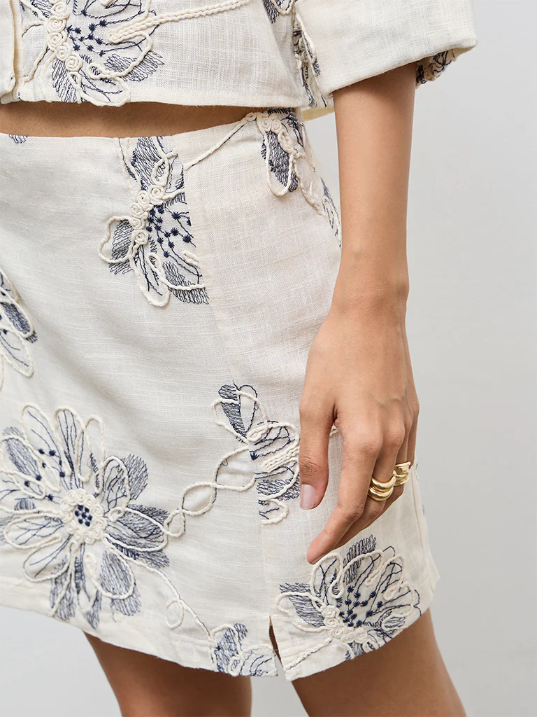 LOV Off-White Floral Embroidered High-Rise Skirt - Image 3