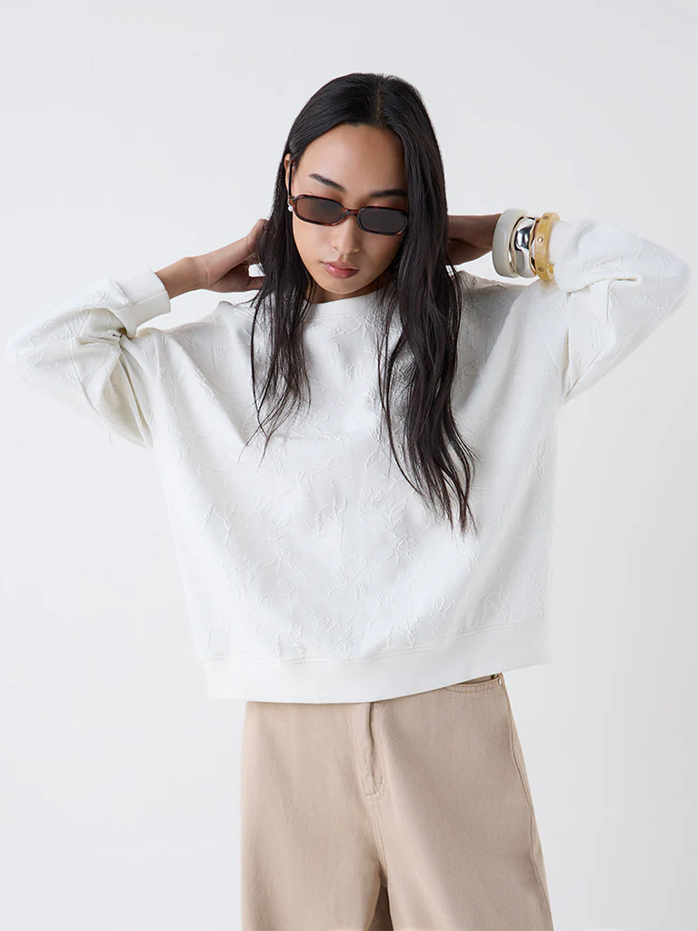 LOV Off-White Self-Textured Sweatshirt - Image 3