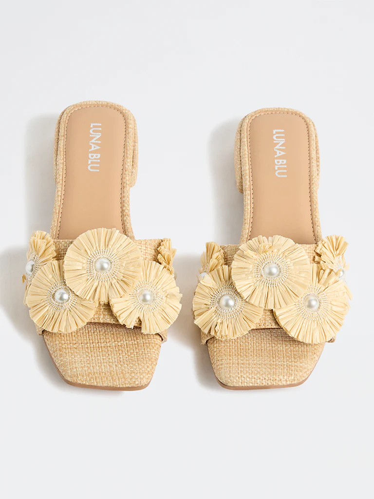 LUNA BLU Beige Floral Detailed Sandals - Image 3