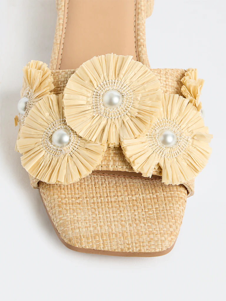 LUNA BLU Beige Floral Detailed Sandals - Image 4