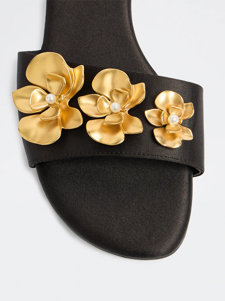LUNA BLU Black Floral Detailed Slides - Image 4