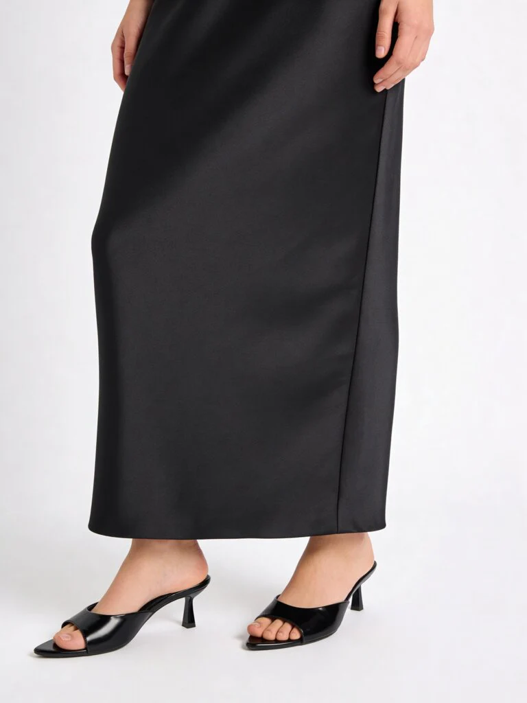 LUNA BLU Black Heel Sandals