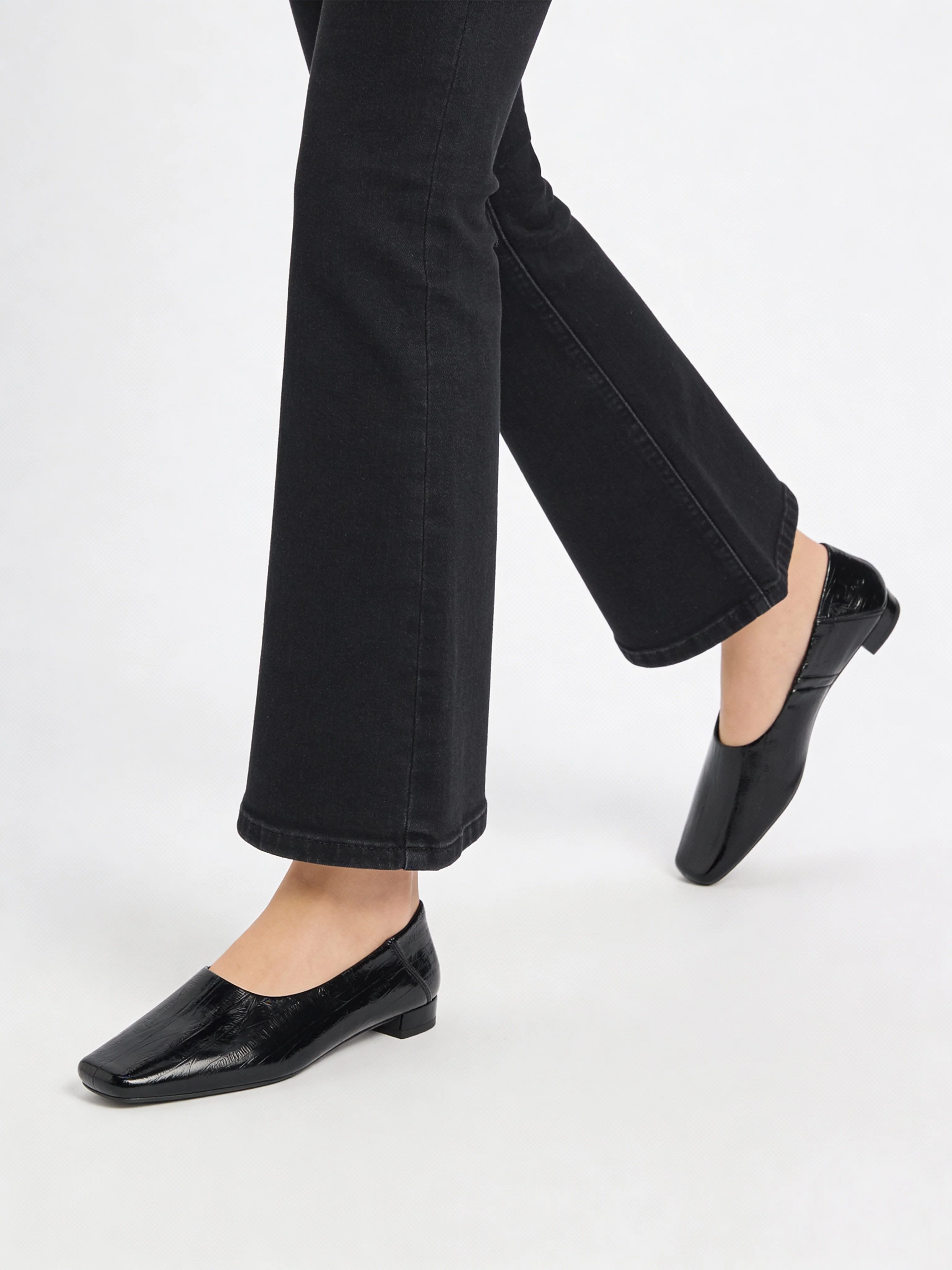 LUNA BLU Black Textured Shoes