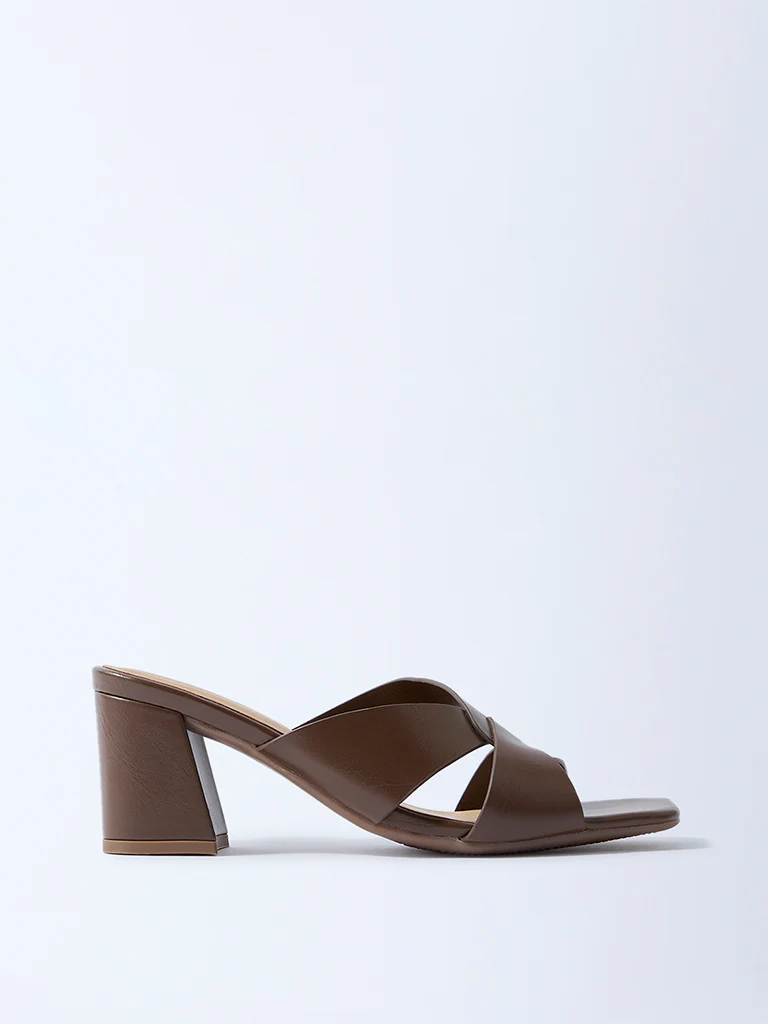 LUNA BLU Brown Block-Heel Sandals