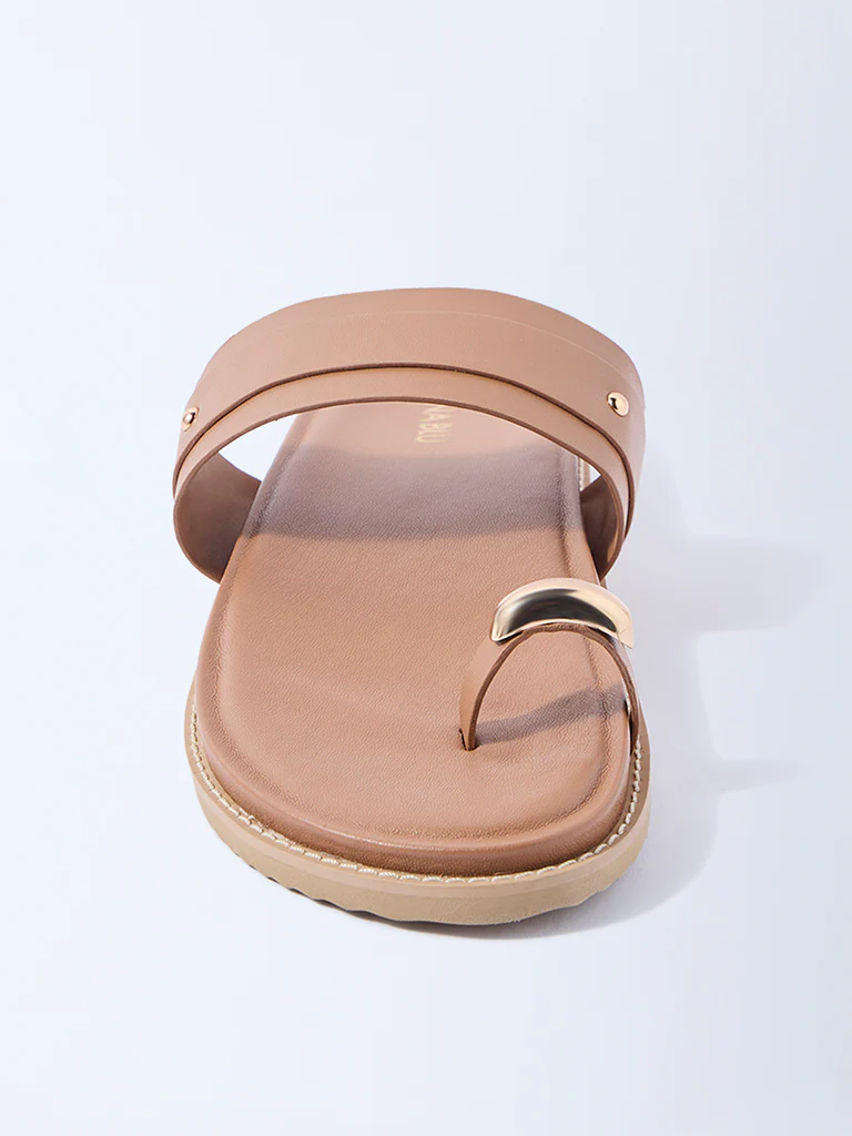 LUNA BLU Brown Metallic Toe-Ring Comfort Sandals - Image 4