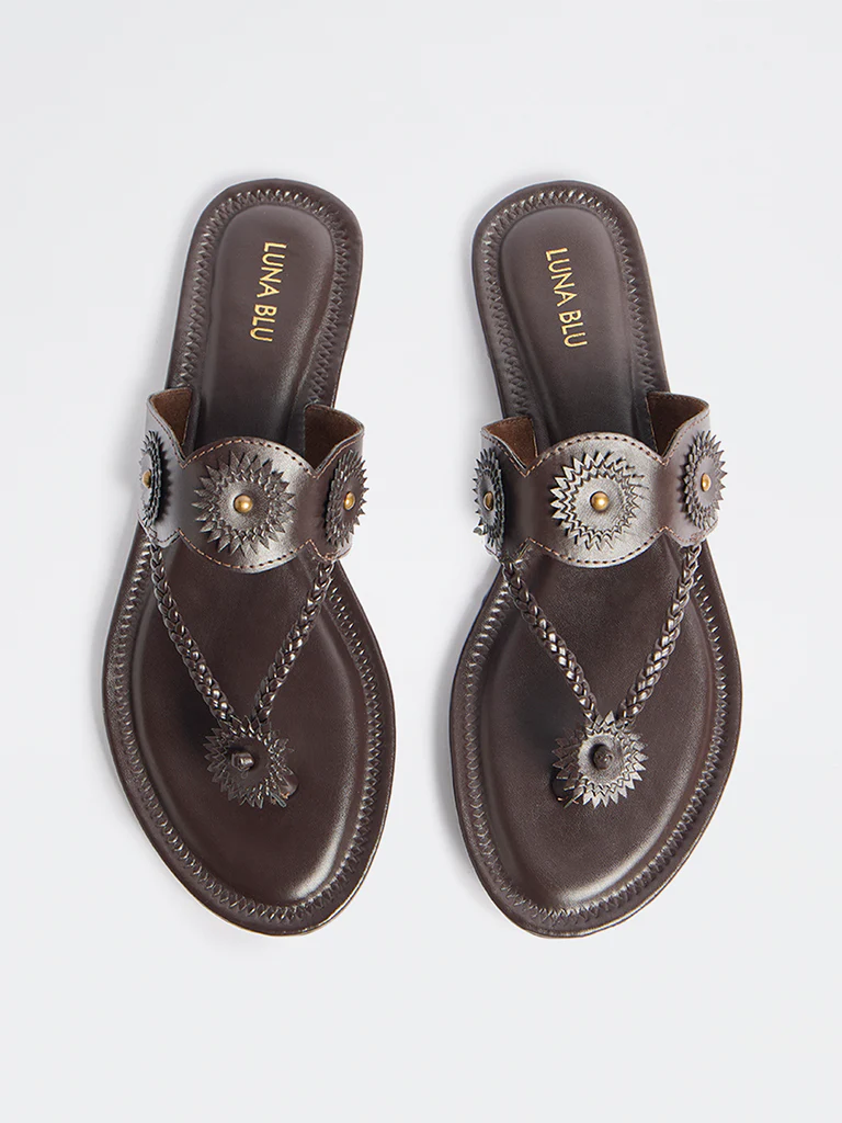 LUNA BLU Dark Brown Braided Kolhapuri Sandals - Image 3