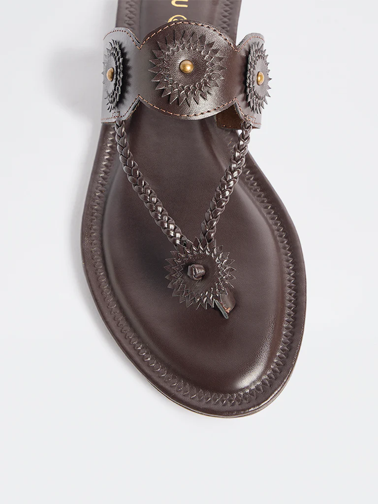 LUNA BLU Dark Brown Braided Kolhapuri Sandals - Image 4