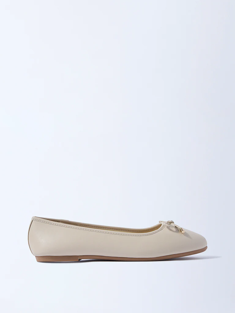 LUNA BLU Ivory Bow-Detailed Ballerinas
