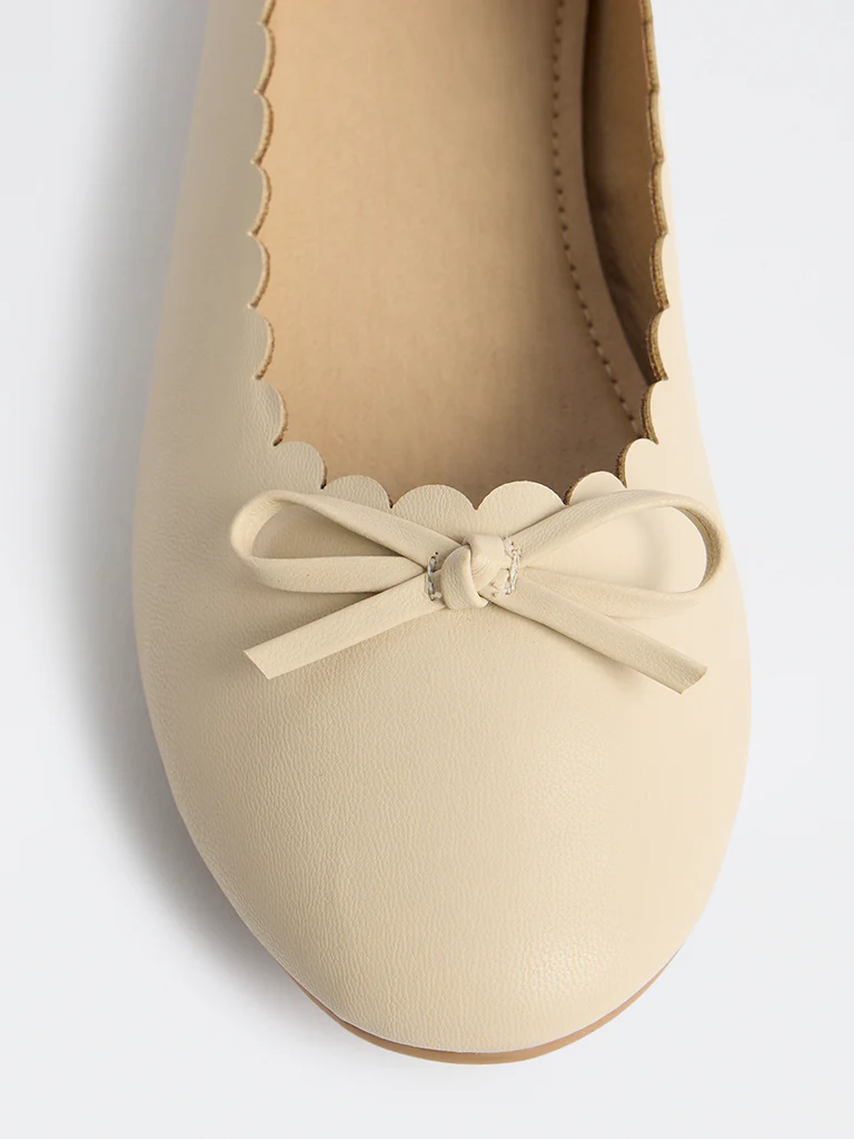 LUNA BLU Ivory Bow-Detailed Ballerinas - Image 4