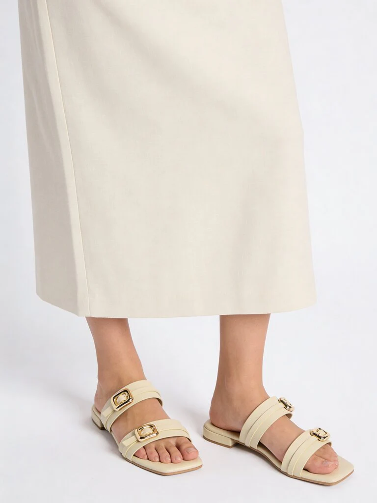 LUNA BLU Ivory Buckle Detailed Slides