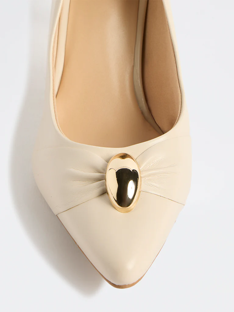 LUNA BLU Ivory Hardware-Detailed Stiletto Pump Shoes - Image 4
