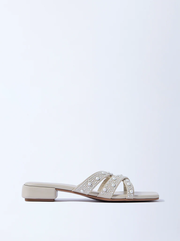 LUNA BLU Ivory Pearlescent Multi-Strap Sandals