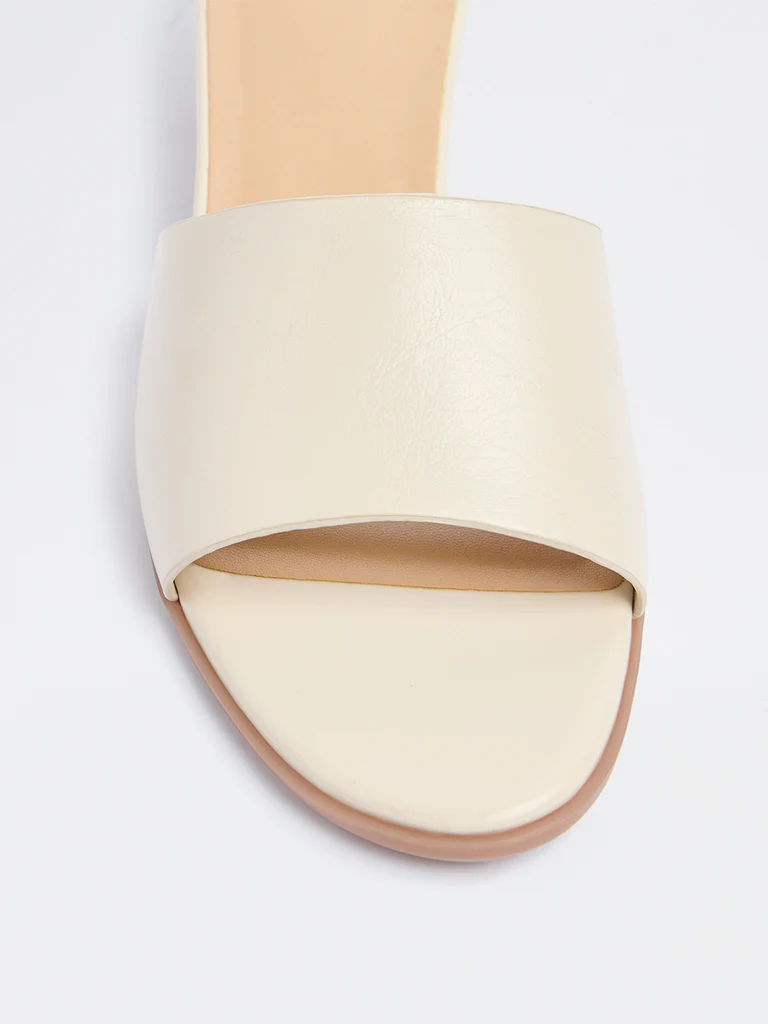 LUNA BLU Ivory Solid Heel Sandals - Image 4