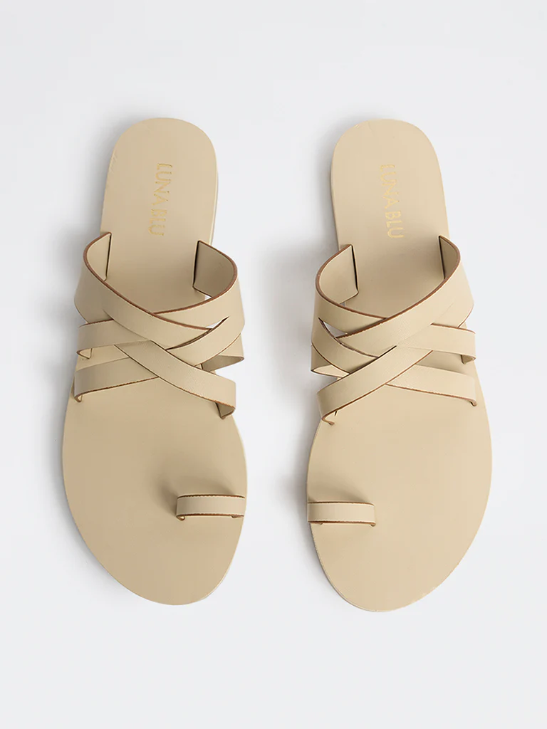LUNA BLU Ivory Toe-Ring Criss-Cross Sandals - Image 3