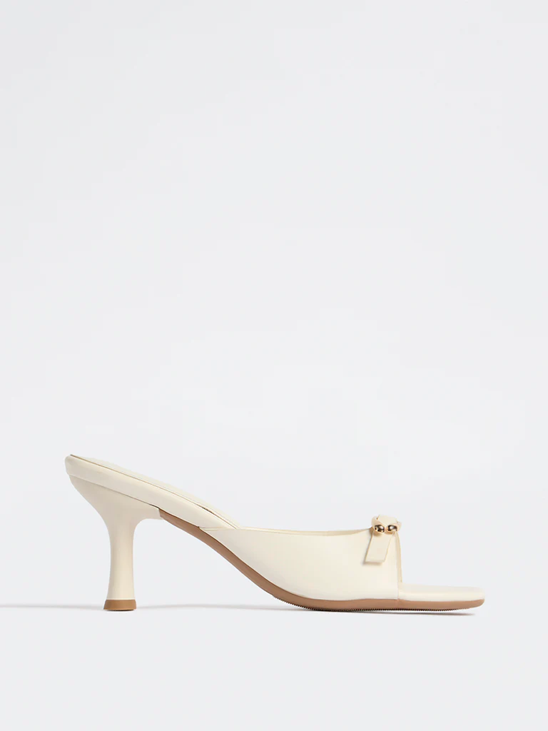 LUNA BLU Off-White Buckle-Detailed Heel Sandals - Image 2