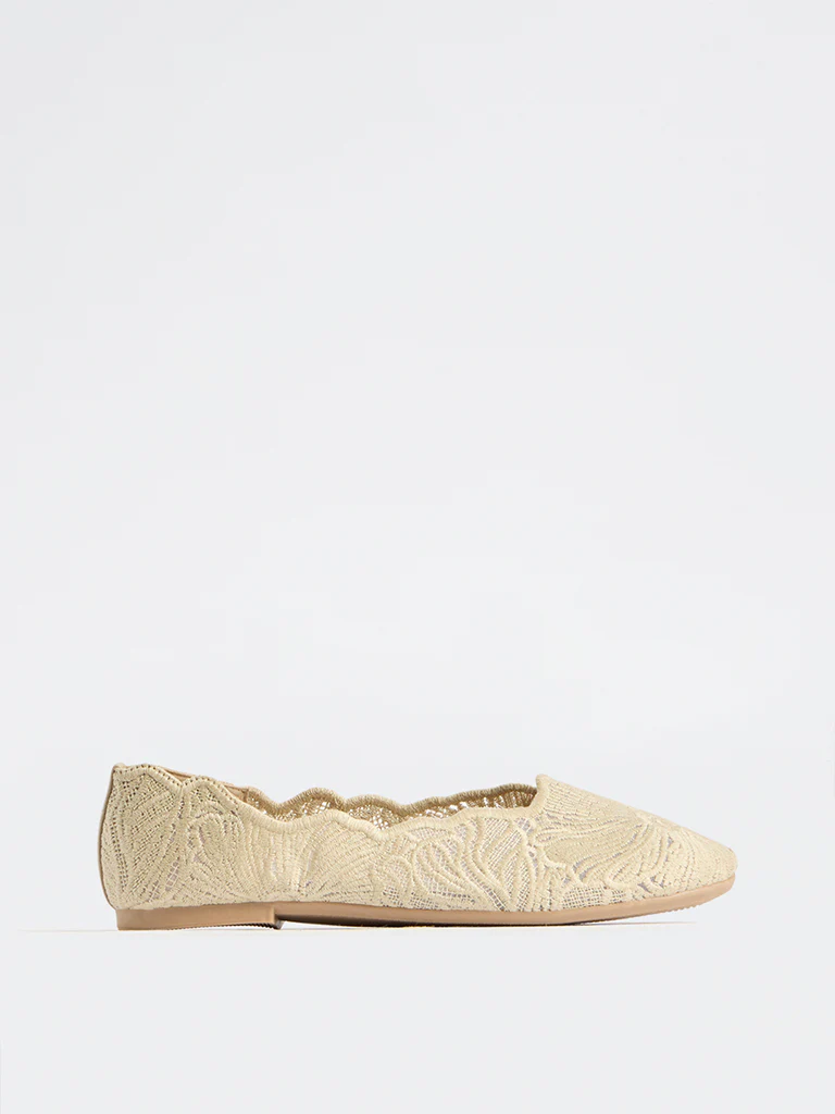 LUNA BLU Off-White Floral-Lace Ballerinas - Image 2