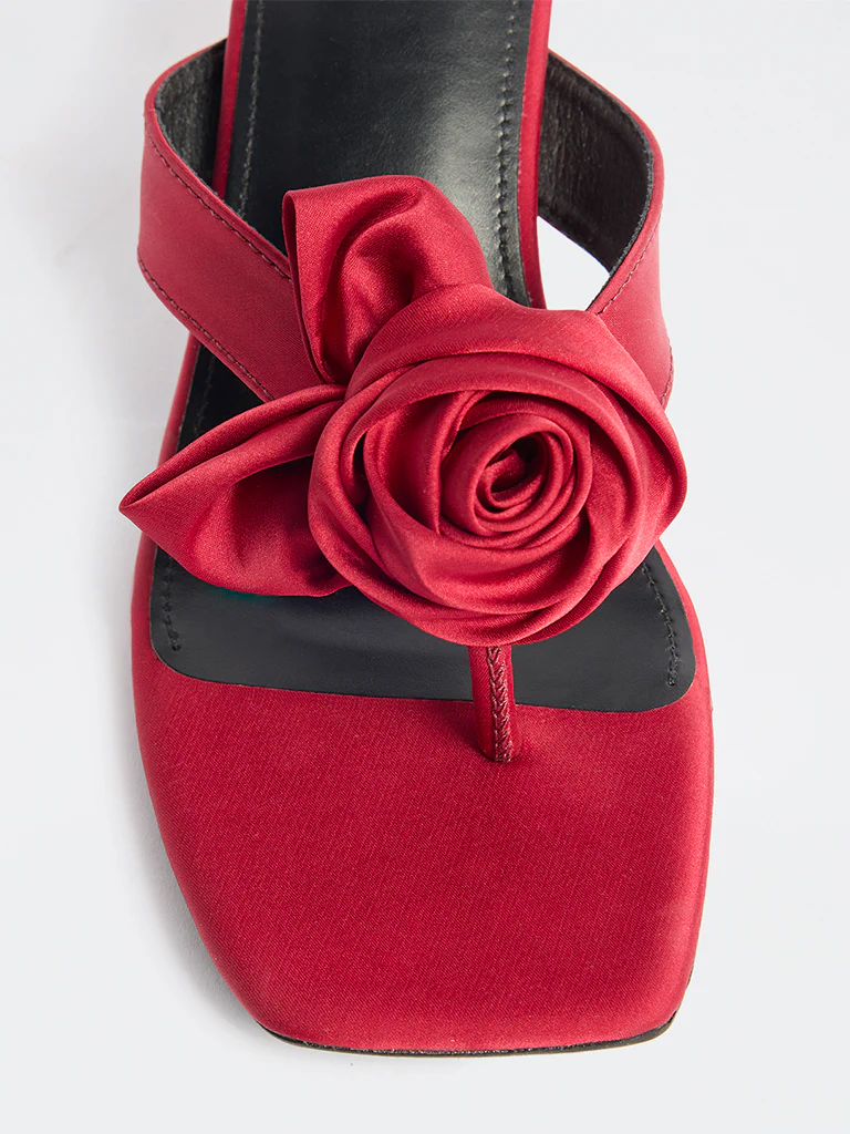 LUNA BLU Red Floral Detailed Sandals - Image 3