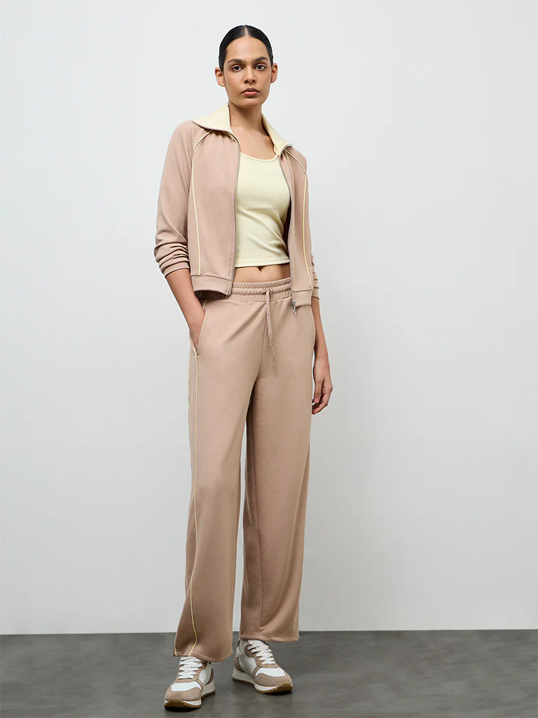Nuoflexx Beige Pipeline-Detailed Jacket