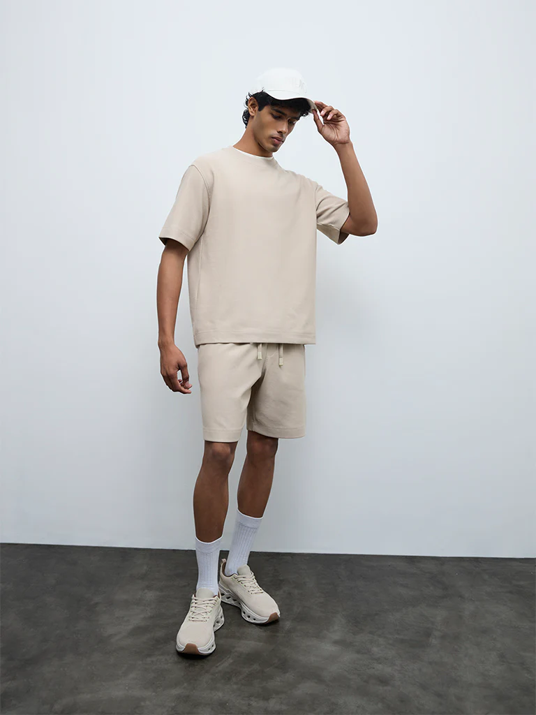 Nuoflexx Beige Relaxed-Fit Mid-Rise Cotton-Blend Shorts