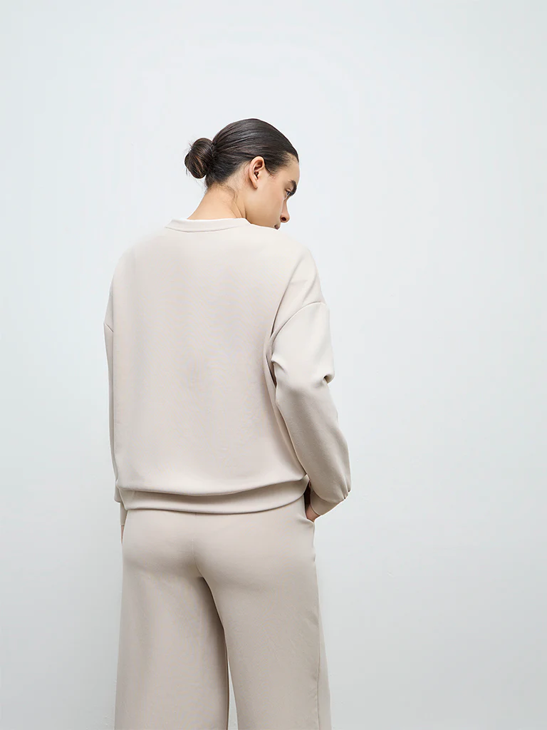 Nuoflexx Beige Text Detail Sweatshirt - Image 4