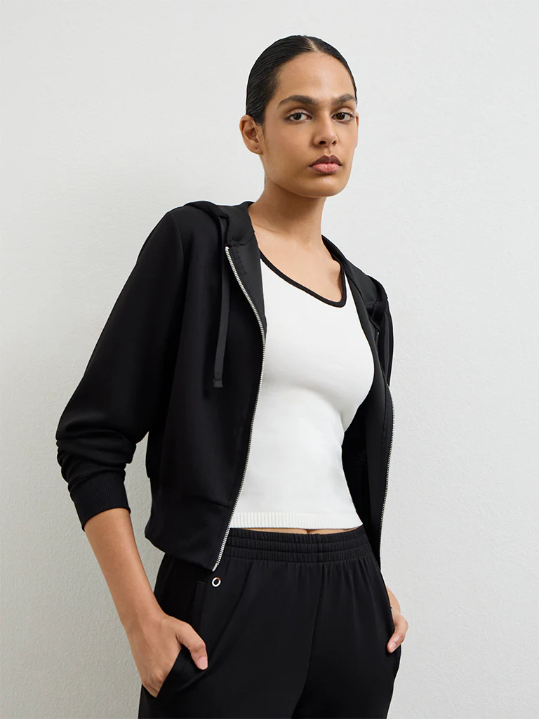 Nuoflexx Black Hooded Jacket - Image 2