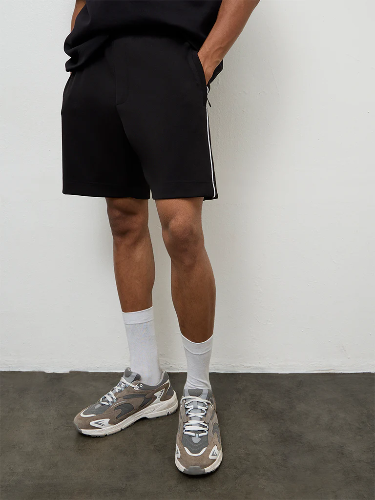 Nuoflexx Black Pipeline-Detail Relaxed Fit Mid-Rise Shorts - Image 2