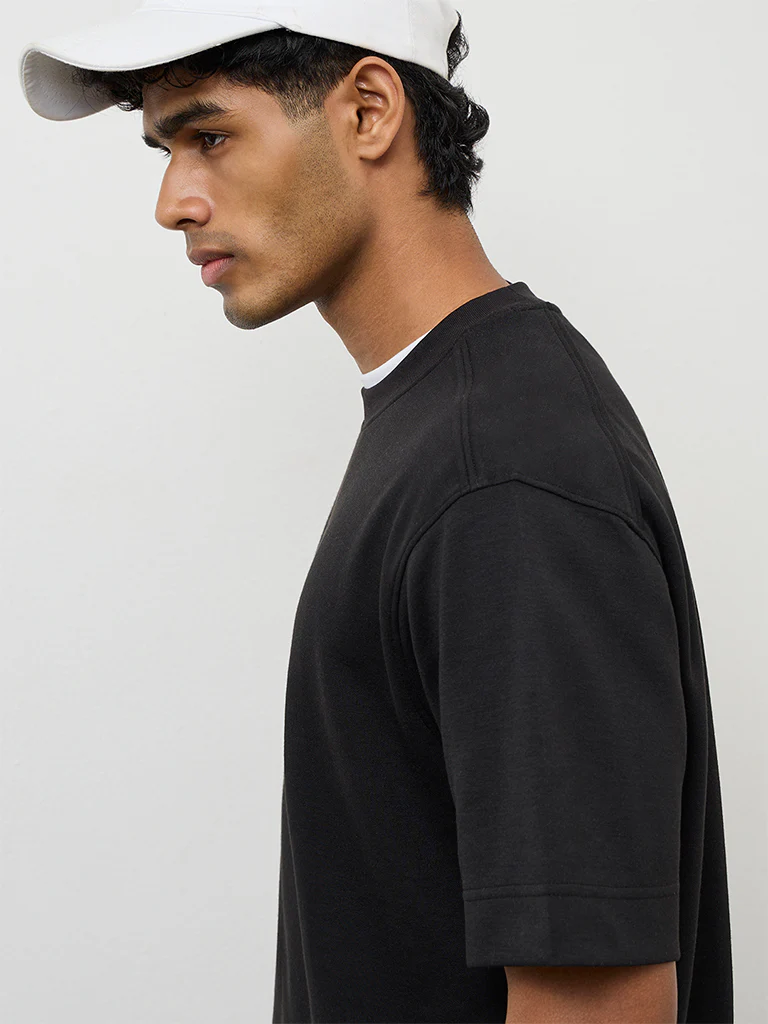 Nuoflexx Black Relaxed-Fit Cotton-Blend T-Shirt - Image 4