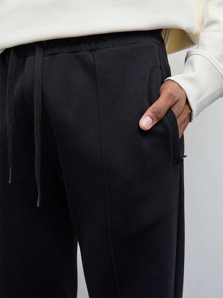 Nuoflexx Black Relaxed-Fit Mid-Rise Cotton-Blend Track Pants - Image 4